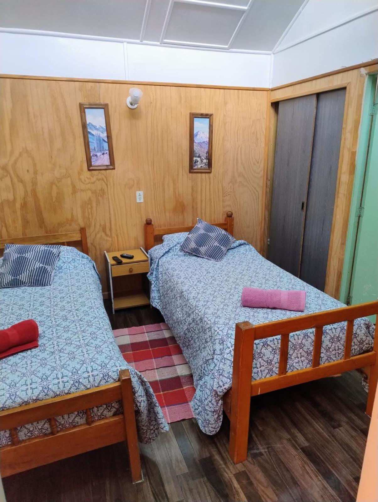 Hostal Y Residencial El Mundial Puerto Natales Luaran gambar