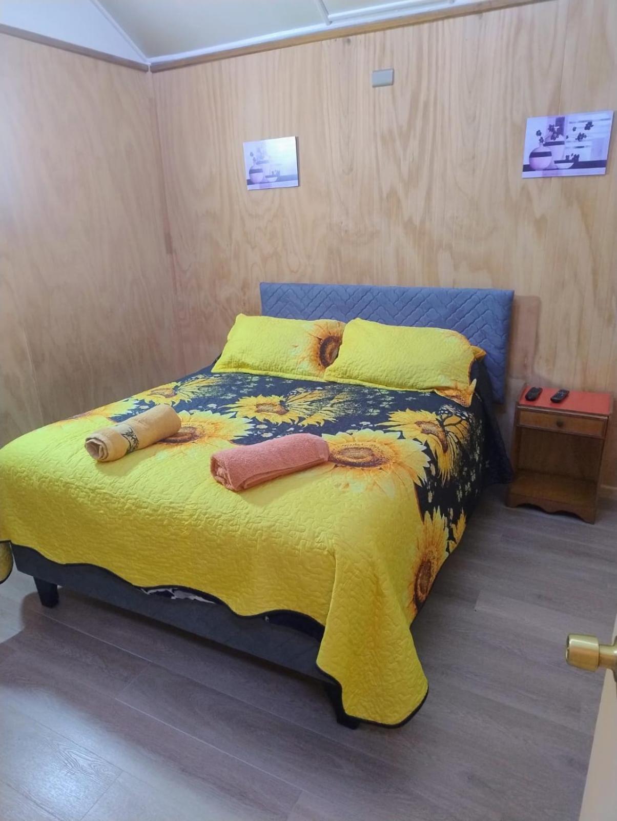 Hostal Y Residencial El Mundial Puerto Natales Luaran gambar